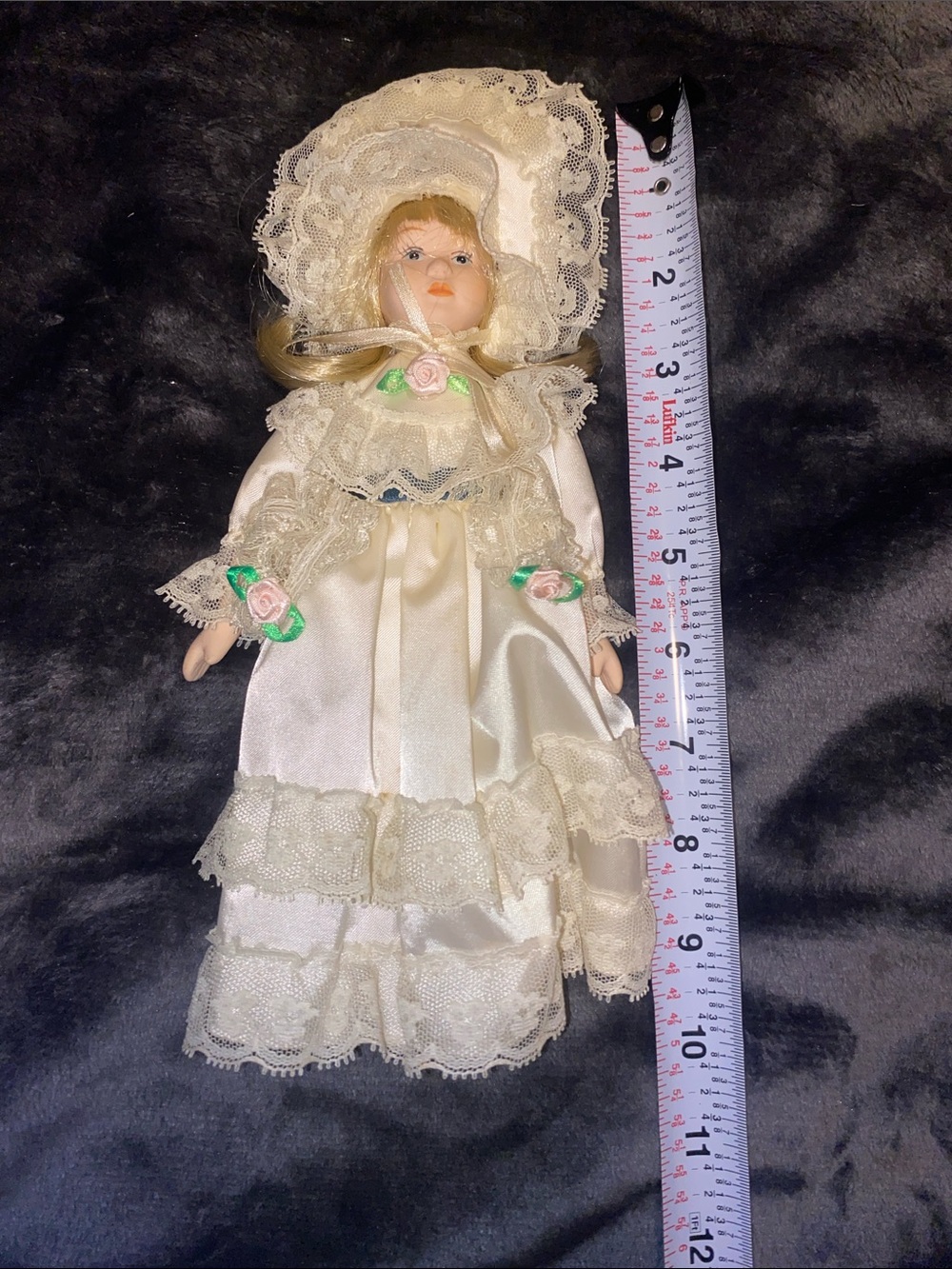Cream Lace Collector Doll with Bonnet - Classic Floral Accents